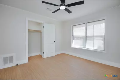 502 Berwick Street, Victoria, TX 77904 - Photo 24