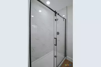 502 Berwick Street, Victoria, TX 77904 - Photo 32