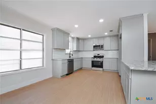 502 Berwick St, Victoria, TX 77904 - Photo 12