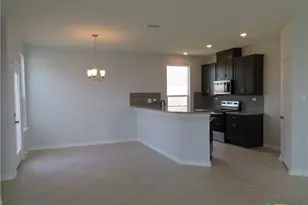 352 Blacktail Dr, New Braunfels, TX 78130 - Photo 6