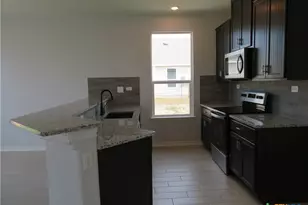 352 Blacktail Dr, New Braunfels, TX 78130 - Photo 8