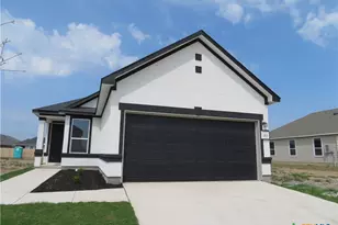 352 Blacktail Dr, New Braunfels, TX 78130 - Photo 2