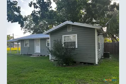 203 Oleander Avenue, Tivoli, TX 77990 - Photo 2