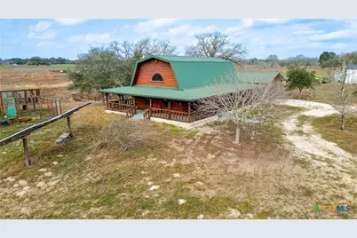 113 Spring Ranch Road, Floresville, TX 78114 - Photo 2