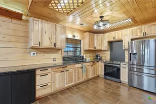 113 Spring Ranch Rd, Floresville, TX 78114 - Photo 26