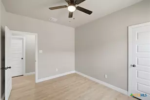 1311 Lone Pine Way, Killeen, TX 76543 - Photo 18