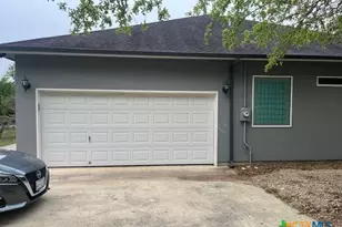 101 Cielo Vista, Canyon Lake, TX 78133 - Photo 2