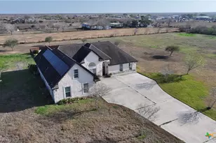 289 Jennifer Ln, Port Lavaca, TX 77979 - Photo 4