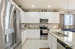 3654 Twin Dish Wy, New Braunfels, TX 78130 - Photo 8