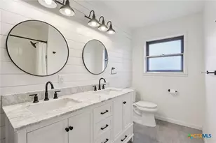 445 Granada Dr, New Braunfels, TX 78130 - Photo 12