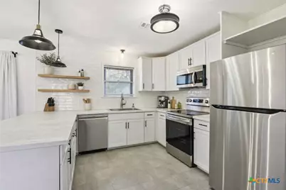 445 Granada Drive, New Braunfels, TX 78130 - Photo 4