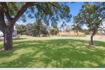 445 Granada Drive, New Braunfels, TX 78130 - Photo 30