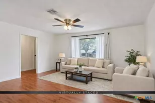 445 Granada Dr, New Braunfels, TX 78130 - Photo 8