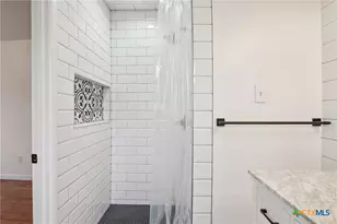 445 Granada Dr, New Braunfels, TX 78130 - Photo 18