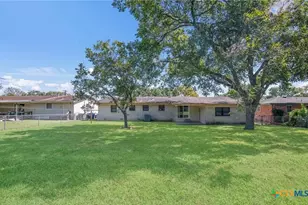 445 Granada Dr, New Braunfels, TX 78130 - Photo 28
