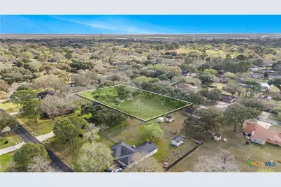 406 Blyth Road, Victoria, TX 77904 - Photo 32