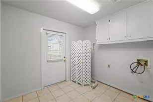 406 Blyth Rd, Victoria, TX 77904 - Photo 30