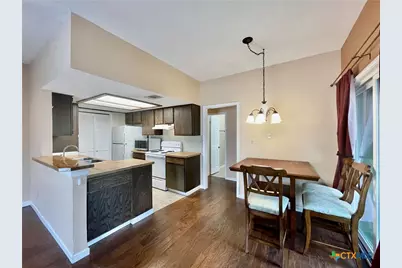 506 W San Antonio Street #6, San Marcos, TX 78666 - Photo 6