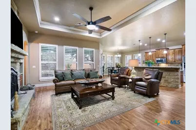 2726 Royalwood Drive, New Braunfels, TX 78132 - Photo 6