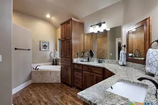 2726 Royalwood Dr, New Braunfels, TX 78132 - Photo 16