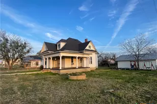 215 W Main St, Lometa, TX 76853 - Photo 4