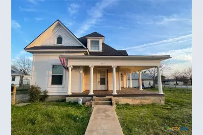 215 W Main Street, Lometa, TX 76853 - Photo 1