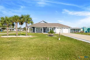 720 W Main St, Port O'Connor, TX 77982 - Photo 28