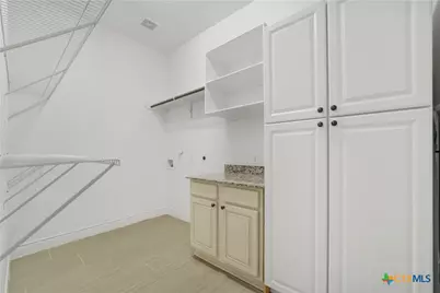 2725 Saddlehorn Drive, Seguin, TX 78155 - Photo 8