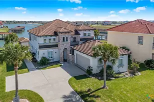 559 W Lago Loop Rd, Port O'Connor, TX 77982 - Photo 44