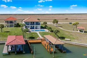 559 W Lago Loop Rd, Port O'Connor, TX 77982 - Photo 34