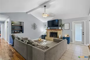 417 Dove Dr, Victoria, TX 77905 - Photo 4