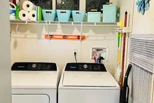 310 N 10th St, Port O'Connor, TX 77982 - Photo 10