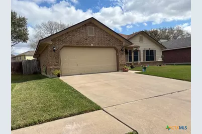 210 Nantucket Avenue, Victoria, TX 77904 - Photo 2