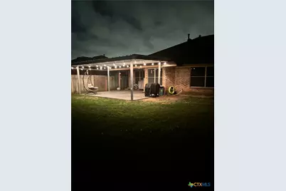 210 Nantucket Avenue, Victoria, TX 77904 - Photo 8