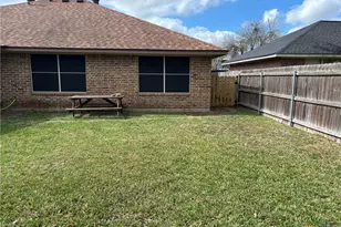 210 Nantucket Ave, Victoria, TX 77904 - Photo 20