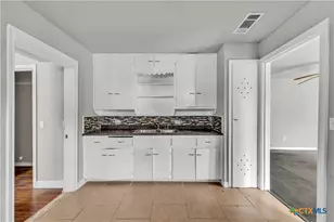 1307 E Avenue G, Killeen, TX 76541 - Photo 8