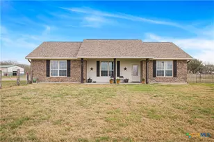 1032 Levi Sloan Rd, Victoria, TX 77904 - Photo 1