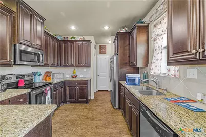 1032 Levi Sloan Road, Victoria, TX 77904 - Photo 2