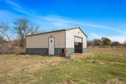 1032 Levi Sloan Road, Victoria, TX 77904 - Photo 16