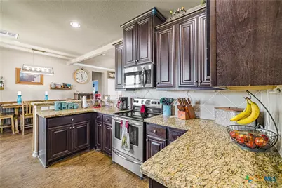 1032 Levi Sloan Road, Victoria, TX 77904 - Photo 4