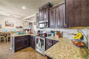 1032 Levi Sloan Rd, Victoria, TX 77904 - Photo 4