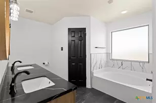 10201 Diana Dr, Killeen, TX 76542 - Photo 18