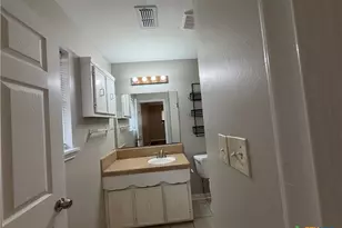 111 Lancelot St, Victoria, TX 77904 - Photo 8