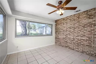 1106 Renee St, Seguin, TX 78155 - Photo 22