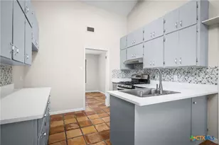 1106 Renee St, Seguin, TX 78155 - Photo 10