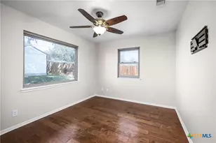 1106 Renee St, Seguin, TX 78155 - Photo 26