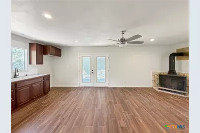 614 Red Oak Woods, Canyon Lake, TX 78133 - Photo 8