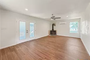 614 Red Oak Woods, Canyon Lake, TX 78133 - Photo 14