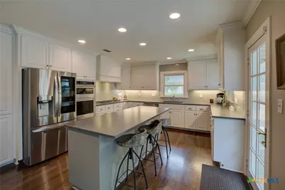 664 California Boulevard, New Braunfels, TX 78130 - Photo 8