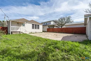 1008 E Main St, Gatesville, TX 76528 - Photo 8